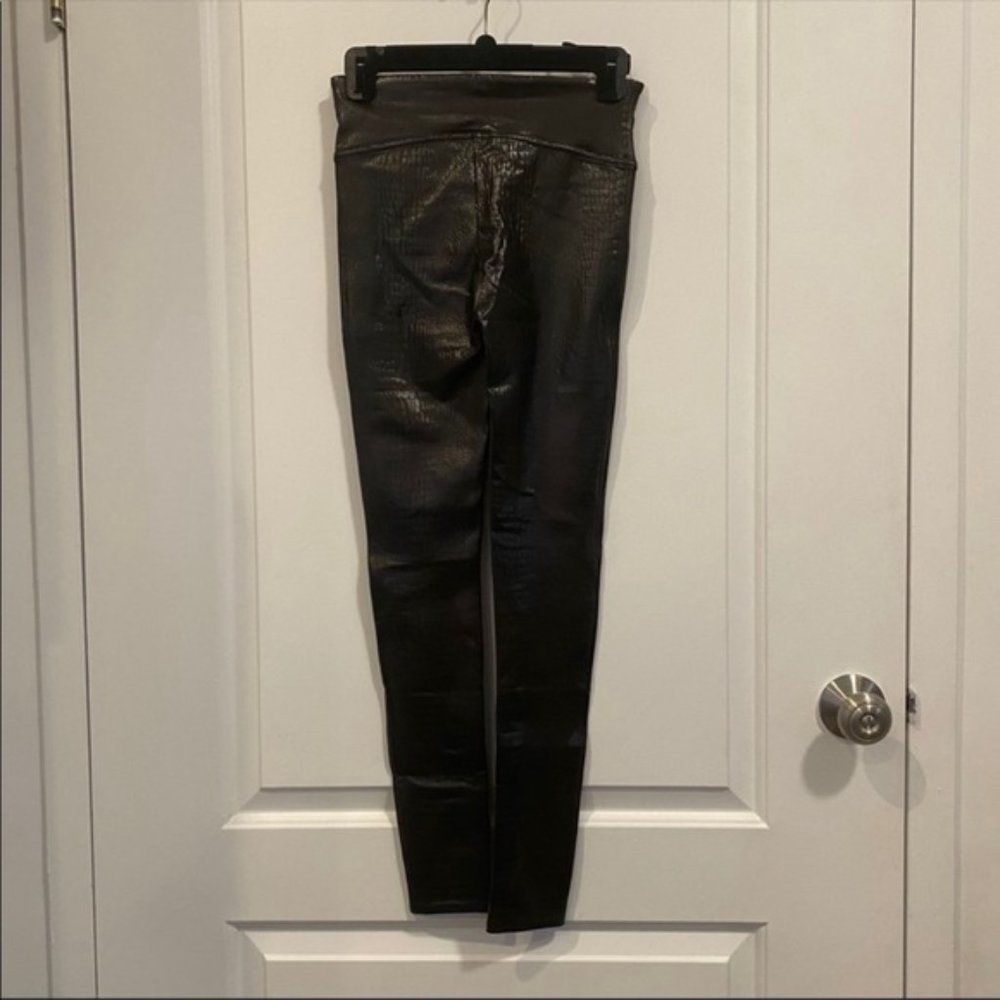 Spanx Faux Leather Croc Leggings in Color Shine - Picture 6 of 6